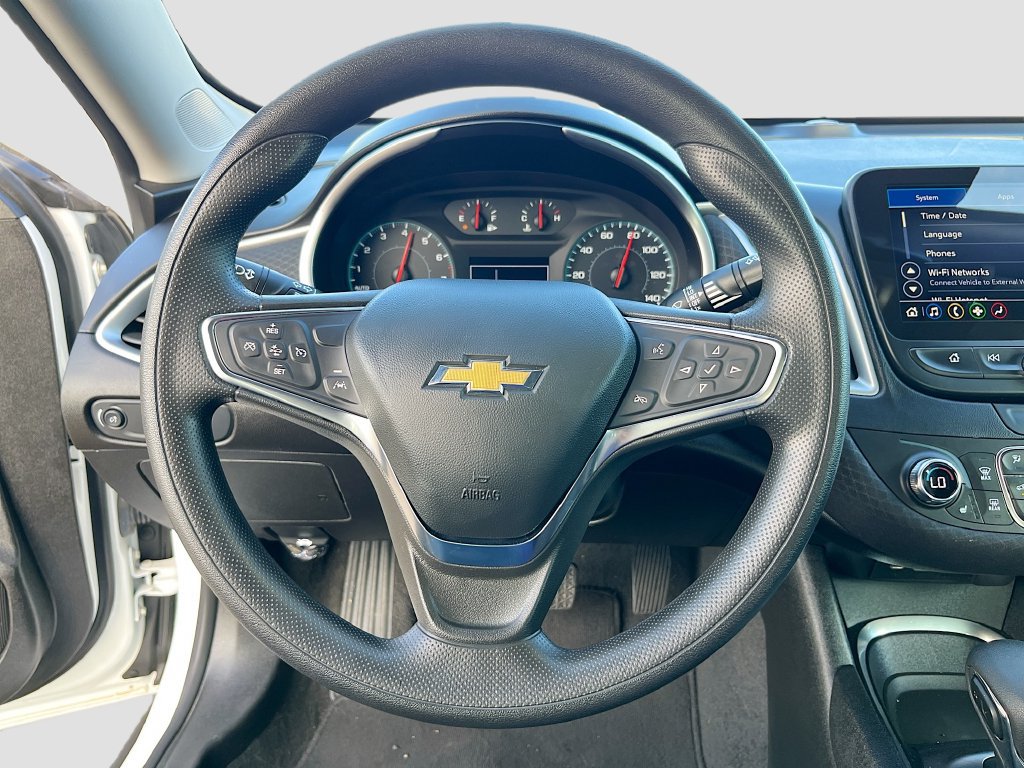 Used 2024 Chevrolet Malibu LT FWD image 11