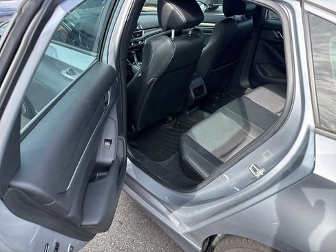 Used 2019 Honda Accord Sport image 9