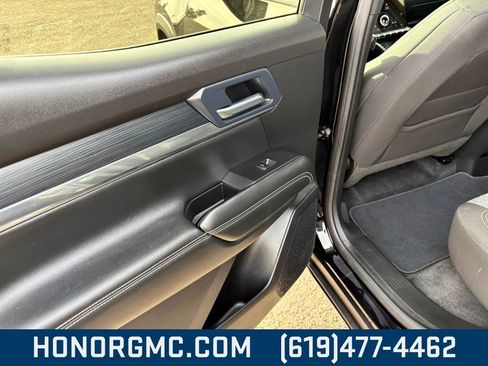 Used 2025 GMC Terrain Elevation image 18