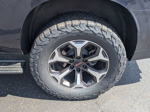 Used 2025 GMC Yukon XL AT4 Ultimate w/ LPO, Floor Liner Package AWD/4WD image 24