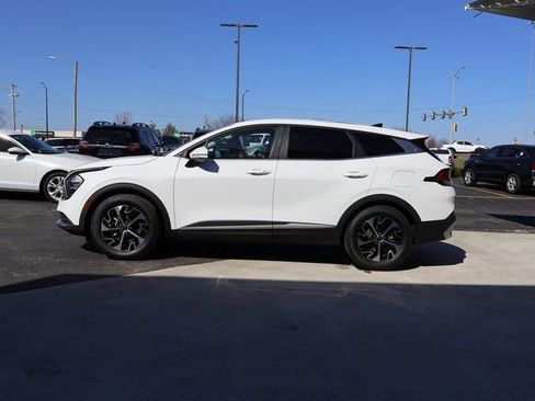 Used 2023 Kia Sportage EX image 5