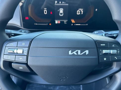New 2026 Kia K4 LXS image 22