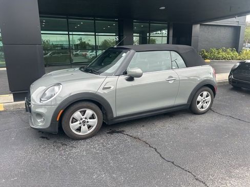 Used 2021 MINI Cooper Convertible image 4