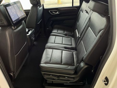 Used 2021 Chevrolet Suburban High Country w/ Premium Package image 29