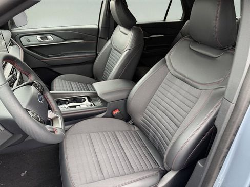 New 2026 Ford Explorer ST-Line w/ ST-Line Street Pack image 9