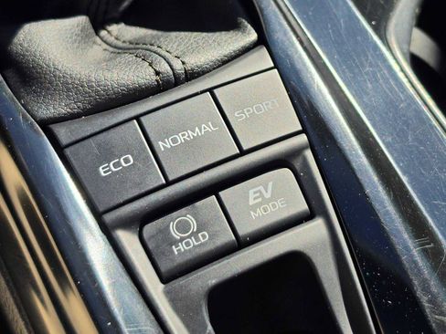 Certified 2025 Toyota Camry SE w/ Convenience Package FWD image 32