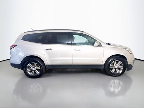Used 2017 Chevrolet Traverse LT FWD image 11