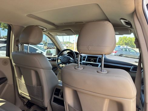 Used 2016 Mercedes-Benz GL 450 4MATIC image 21
