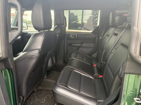 Used 2025 Ford Bronco Outer Banks AWD/4WD image 6