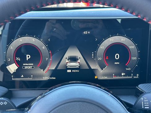 Used 2025 Nissan Kicks SR image 27