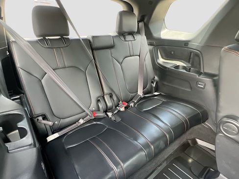 Used 2025 Honda Pilot TrailSport image 28