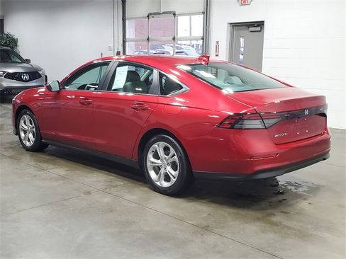 Used 2023 Honda Accord LX image 6