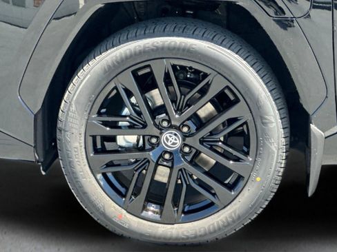 New 2026 Toyota RAV4 XSE AWD/4WD image 32