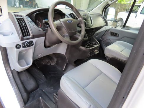 Used 2015 Ford Transit 150 130 Low Roof RWD image 9