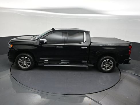 Used 2024 Chevrolet Silverado 1500 High Country w/ Technology Package AWD/4WD image 16