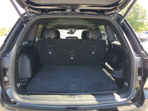 Used 2024 Jeep Grand Cherokee Limited AWD/4WD image 8
