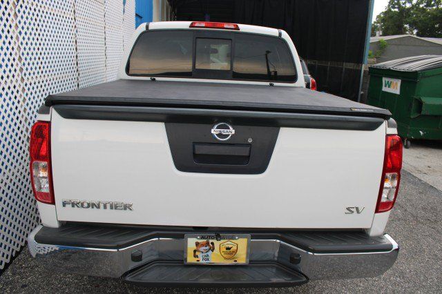 Used 2015 Nissan Frontier SV RWD image 8
