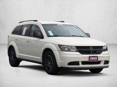 Used 2017 Dodge Journey SE w/ Flexible Seating Group image 3