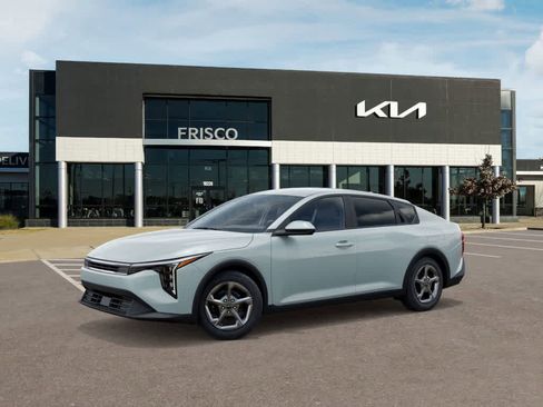 New 2026 Kia K4 LXS image 3