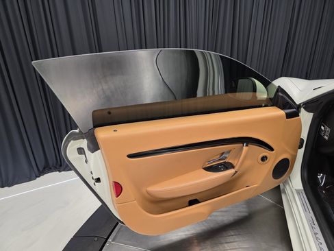 Used 2018 Maserati GranTurismo Sport image 15