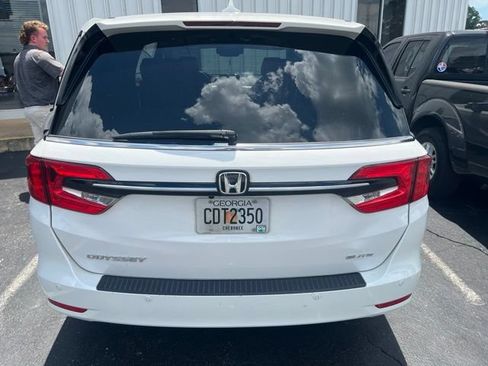 Used 2024 Honda Odyssey Elite image 4