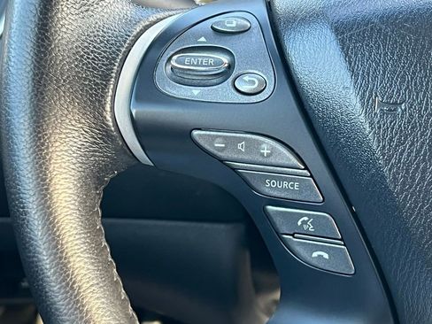 Used 2013 Nissan Pathfinder SV image 33