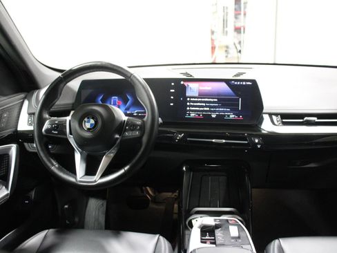 Used 2023 BMW X1 xDrive28i w/ Convenience Package AWD/4WD image 9