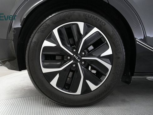 Used 2022 Kia EV6 Wind w/ Wind Technology Package image 20