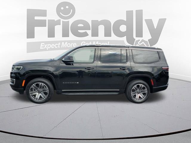 Used 2025 Jeep Wagoneer 4WD image 2