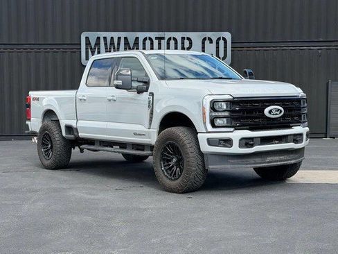 Used 2025 Ford F350 Lariat AWD/4WD image 2