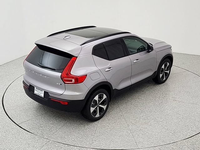 New 2026 Volvo XC40 B5 Plus w/ Protection Package Premier AWD/4WD image 33