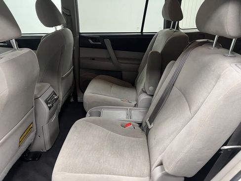 Used 2013 Toyota Highlander Plus image 48
