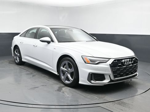 Used 2024 Audi A6 Premium Plus image 2
