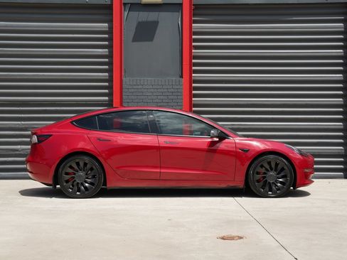 Used 2022 Tesla Model 3 Performance AWD/4WD image 11
