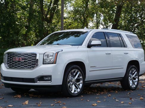 Used 2018 GMC Yukon Denali w/ Open Road Package AWD/4WD image 1
