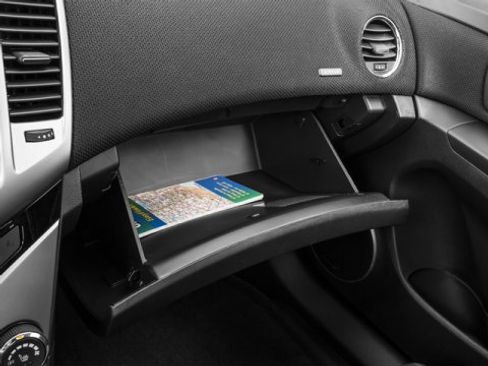 Used 2016 Chevrolet Cruze LT image 19