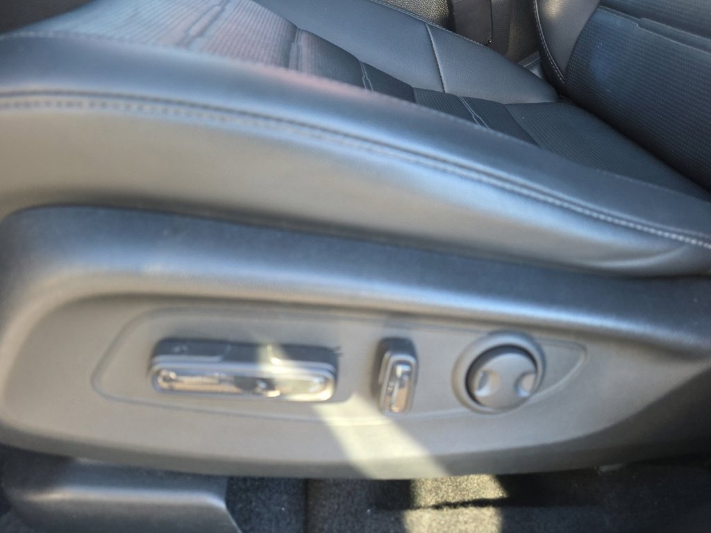 Used 2024 Honda CR-V EX-L image 12