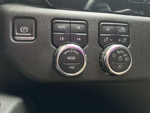 Used 2024 GMC Sierra 1500 Elevation w/ Elevation Premium Package AWD/4WD image 37