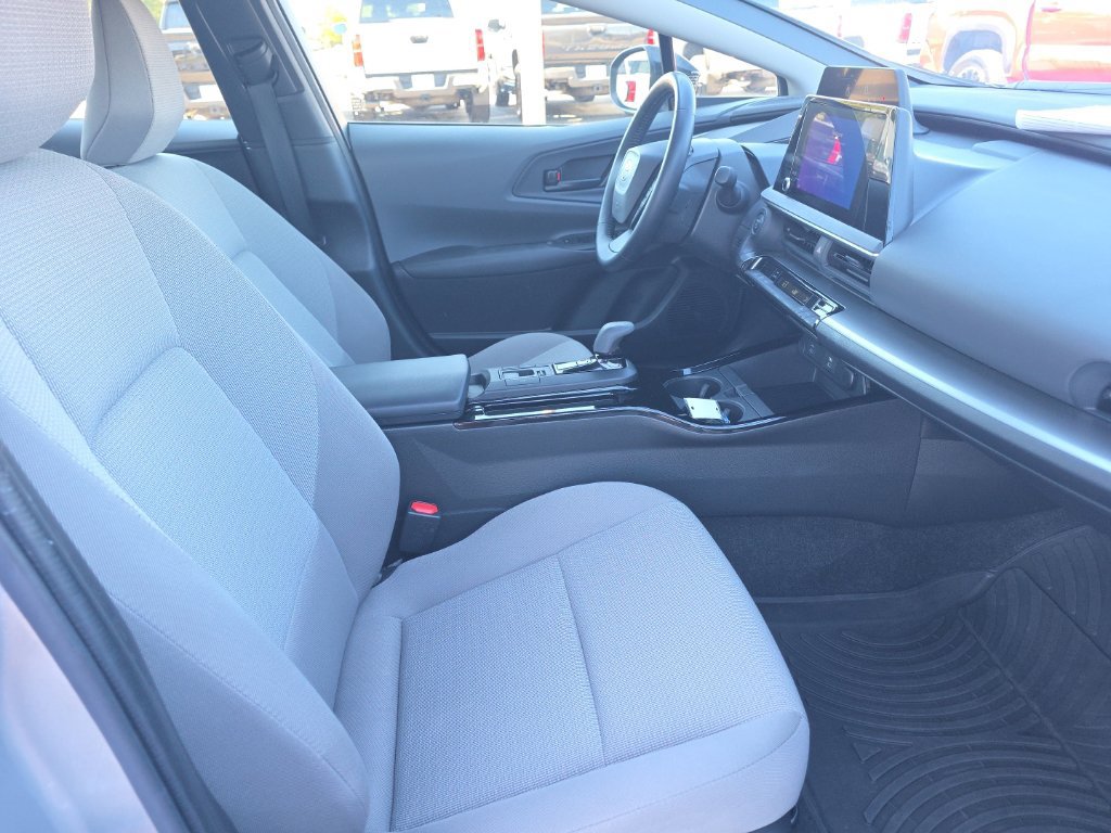 Certified 2023 Toyota Prius LE AWD/4WD image 9
