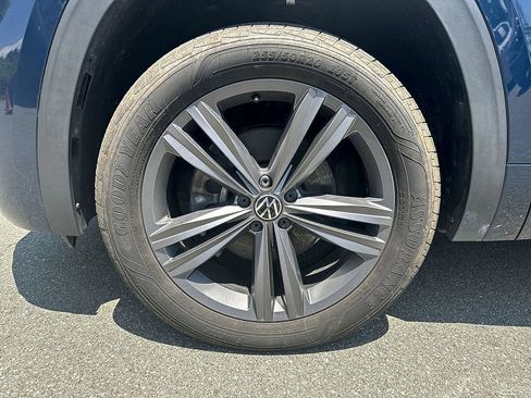 Used 2022 Volkswagen Atlas SEL R-Line AWD/4WD image 11