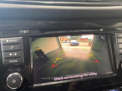 Used 2019 Nissan Rogue SV AWD/4WD image 23