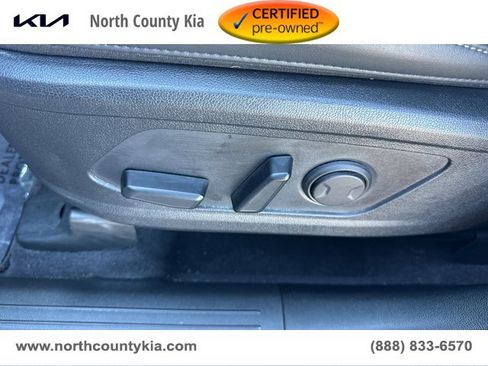 Certified 2025 Kia Sorento S image 34