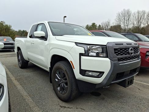 Used 2025 Nissan Frontier SV w/ SV Convenience Package image 1