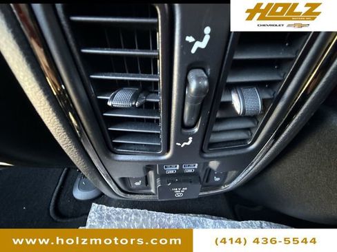 Used 2020 Dodge Durango R/T w/ Technology Group AWD/4WD image 23