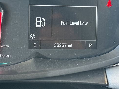 Used 2021 Chevrolet Trax LS w/ Tint and Cruise Package AWD/4WD image 28
