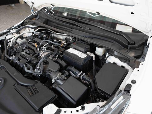Used 2025 Toyota Corolla LE FWD image 32