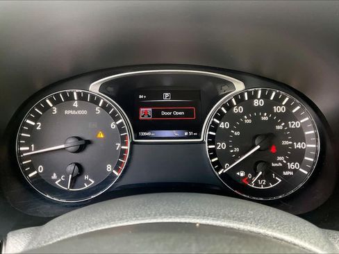 Used 2017 Nissan Pathfinder SL w/ SL Tech Package FWD image 26