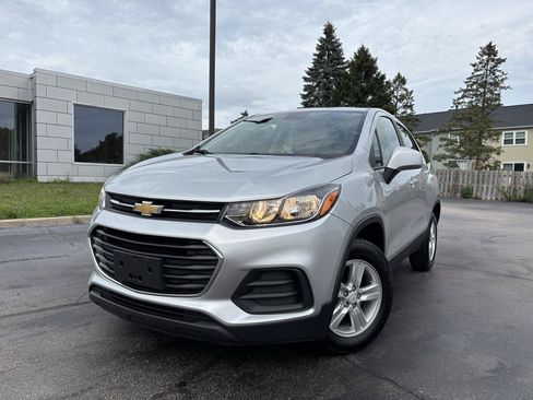 Used 2018 Chevrolet Trax LS AWD/4WD image 1
