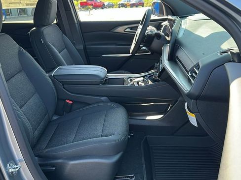 New 2025 Chevrolet Traverse LT w/ LPO, Floor Liner Package image 30
