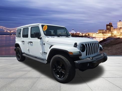 Used 2021 Jeep Wrangler Unlimited Sahara AWD/4WD image 4